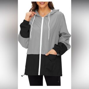NWOT Woman’s Gray and Black Hooded Rain Coat